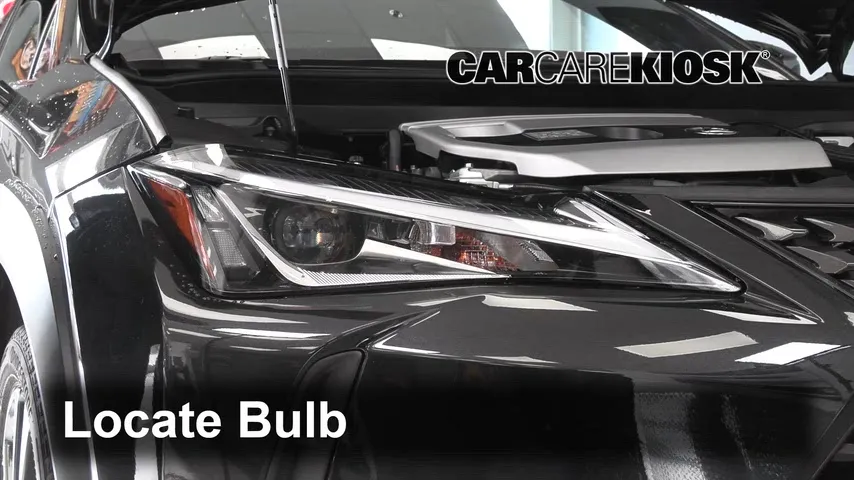 2021 Lexus UX250h 2.0L 4 Cyl. Éclairage Feux de route (remplacer l'ampoule)